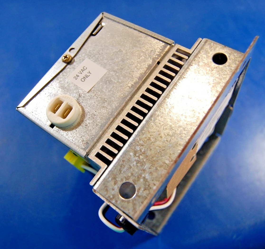 Johnson Controls P66AAB33C Condenser Fan Speed Control, Therm P/N 10