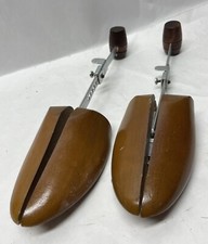 VINTAGE PAIR OF ADJUSTABLE WOOD SHOE TREE FORM STRETCHERS Number 5