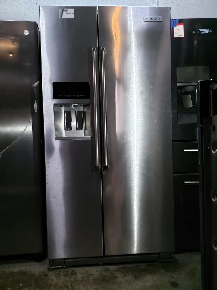 KitchenAid KRSC503ESS 22,7 Cu. Ft. Refrigerador Side-by-Side de profundidad de mostrador Foto 2 de 4