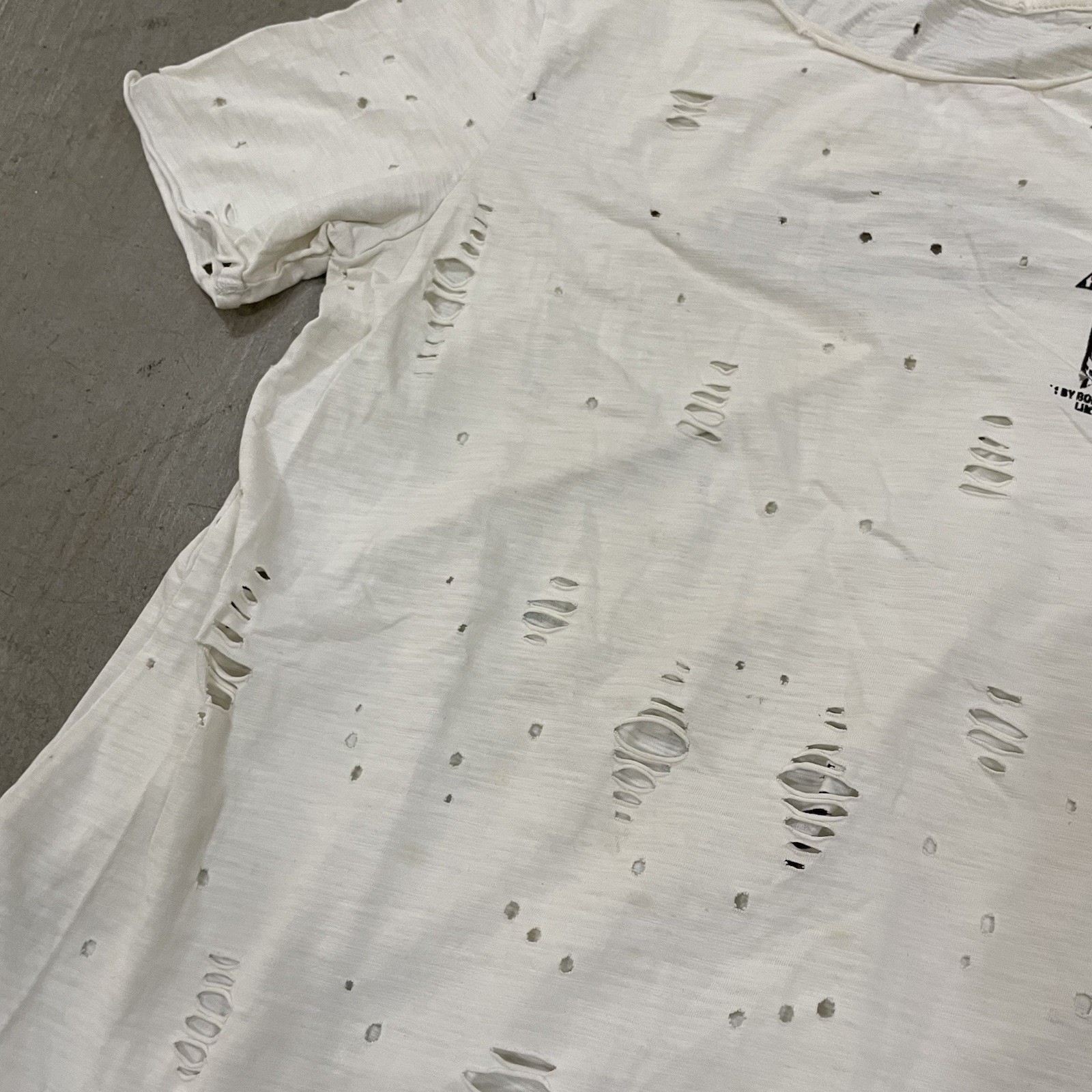 11 By Boris Bidjan Saberi White Distressed Logo T Shirt sz. M