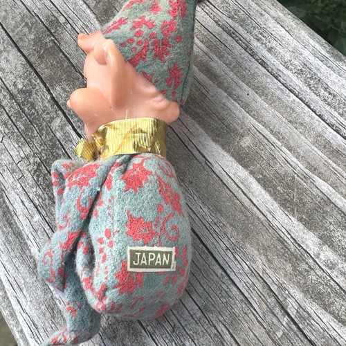 Knee Hugger Elf Christmas Ornament Japan Pixie Vintage Rare Holly Leaf Floral 8” - Picture 5 of 6