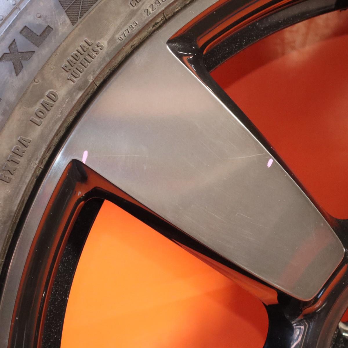 Rolls-Royce Cullinan 2019-2021 Front Wheel P/N 6882835