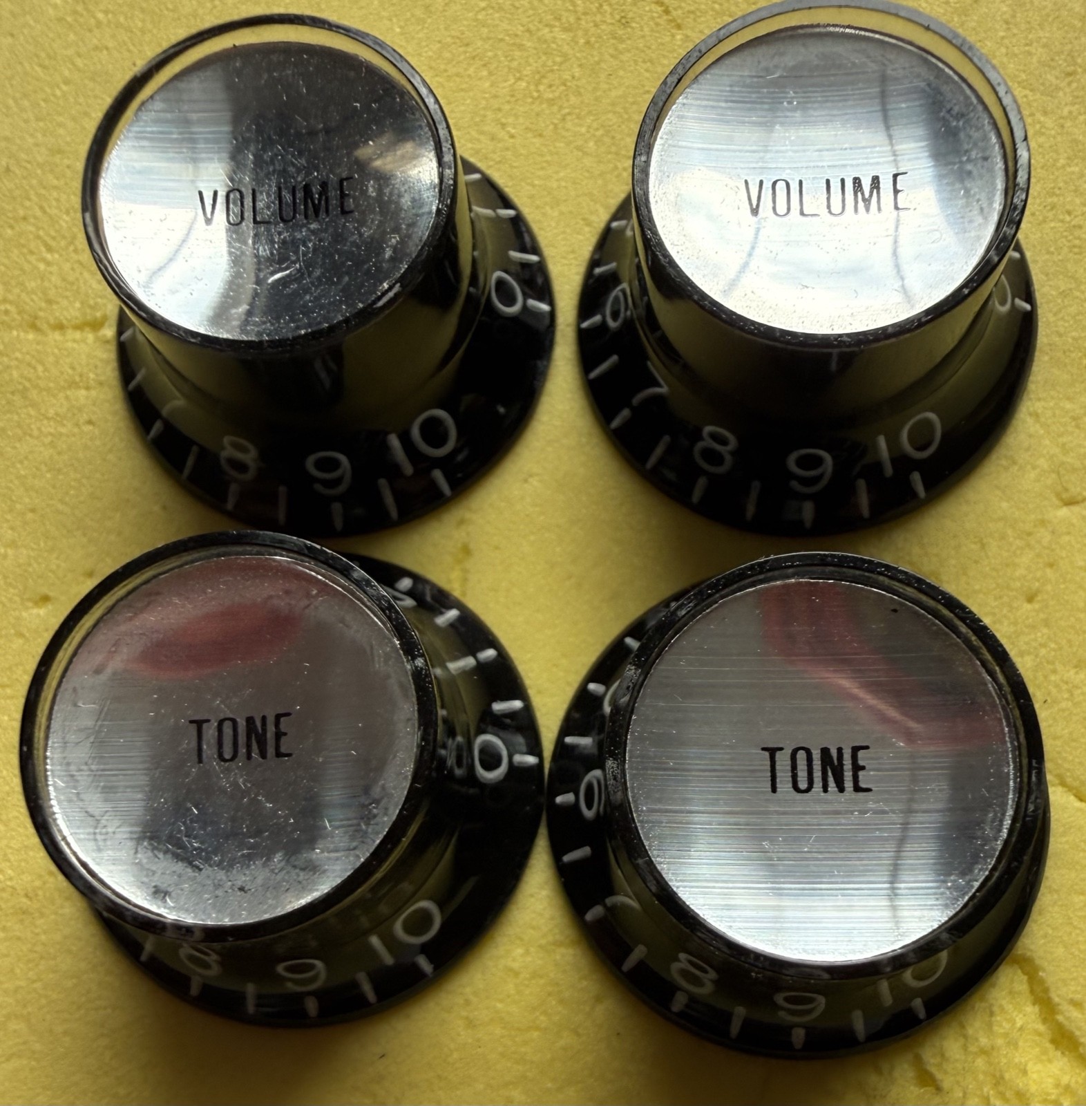 4 Vintage Gibson Black Silver  Knobs