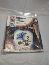 Ancien crochet de verrouillage Caron motif gloire du matin #3043 NON OUVERT