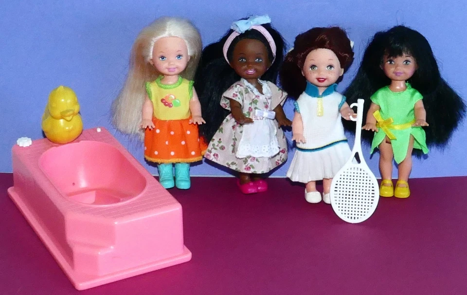Barbie Konvolut Shelly Kelly Schwarz, Blond, rote Haare + Badewanne mit Entchen - Bild 1 von 4