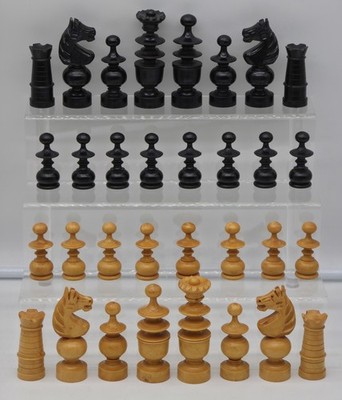 Beautiful Regency 105mm Chessboard Chess Set 1948 »