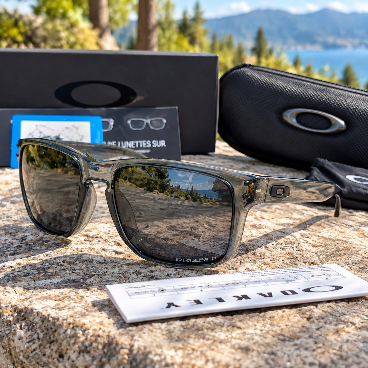 NEW Oakley Holbrook Polarized Sunglasses Grey Smoke Frame Black Lens UV400
