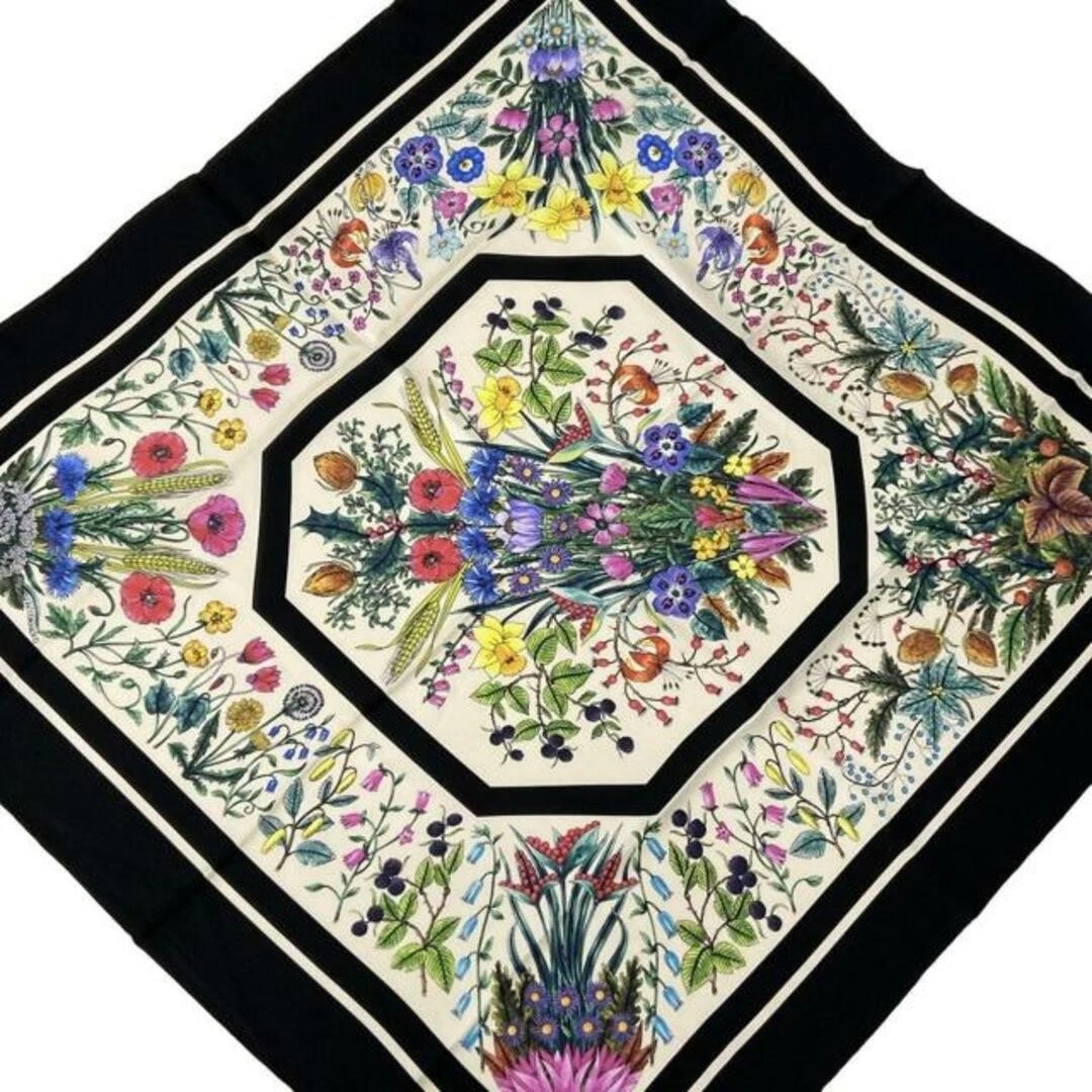 Foulard GUCCI   Blanc x Noir x Multi Motif Floral