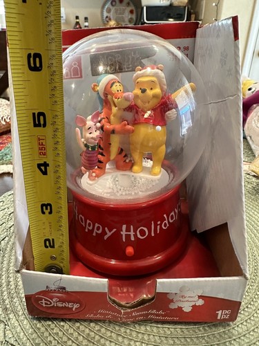 Gemmy Disney Winnie Pooh Musical Snow Air Globe Happy Holidays Christmas NIB - Imagen 2 de 8