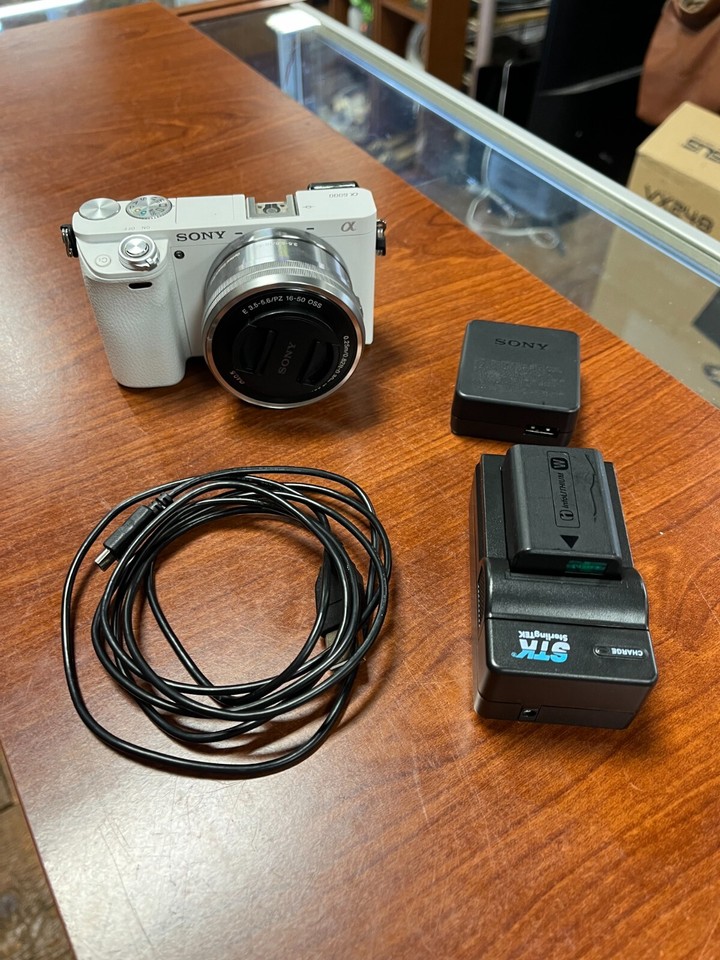 Sony A6000 24.3 MP Mirrorless Digital SLR Camera White 8944641075084
