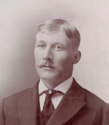MOORHEAD MINN MAN HEART CHARM TIE PIN MUSTACHE INSCRIBED Cabinet Card 1890s-1905 - Picture 3 of 5