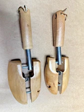 Vintage Women's Maple Wooden Shoe Keepers - Rochester Shoe Tree Co. NY - Size 8