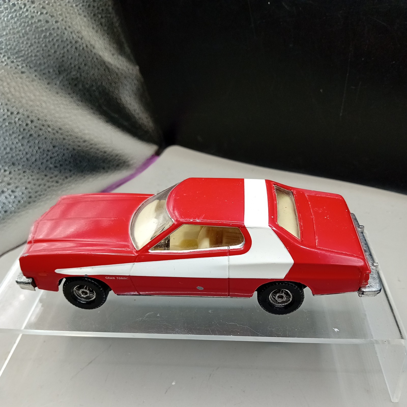 Picture 1 of 6
