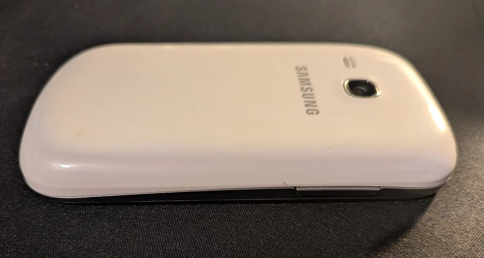 Samsung  Galaxy Fame Lite GT-S6790N - 4GB - Weiß (Ohne Simlock) Smartphone, Foto 4 von 5