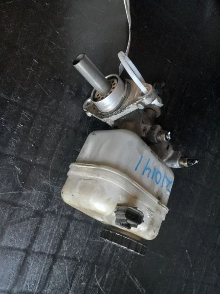 98 99 00 01 02 Cilindro maestro de freno FORD EXPLORER 4 puertas sin Sport Trac Foto 3 de 4