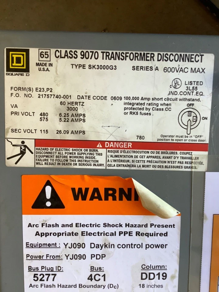 Square D 9070SK3000G3, desconexión de transformador, 3 KVA, Prim480-Sec115 voltios Foto 3 de 4