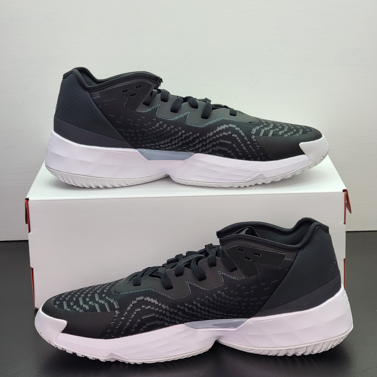 Adidas D.O.N. Issue 4 Men's Size 10 Basketball Shoes Black Athletic Sneakers