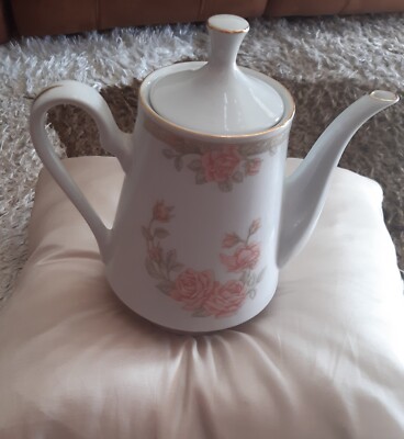 Crown Ming Fine China Jian Shiang Christina Teapot