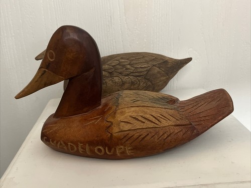 Vintage set of 3 Wooden Ducks Carvings Figures Solid Plastic Eyes Multi Wood EUC - Picture 7 of 20