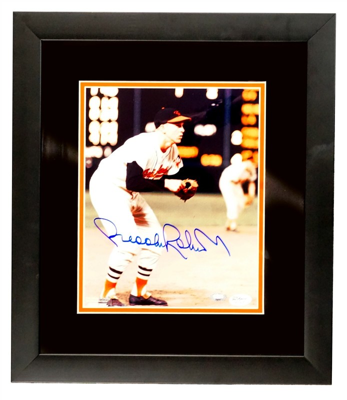 BROOKS ROBINSON MLB Baltimore Orioles Framed Signed Photo w SportsMem Auth. 