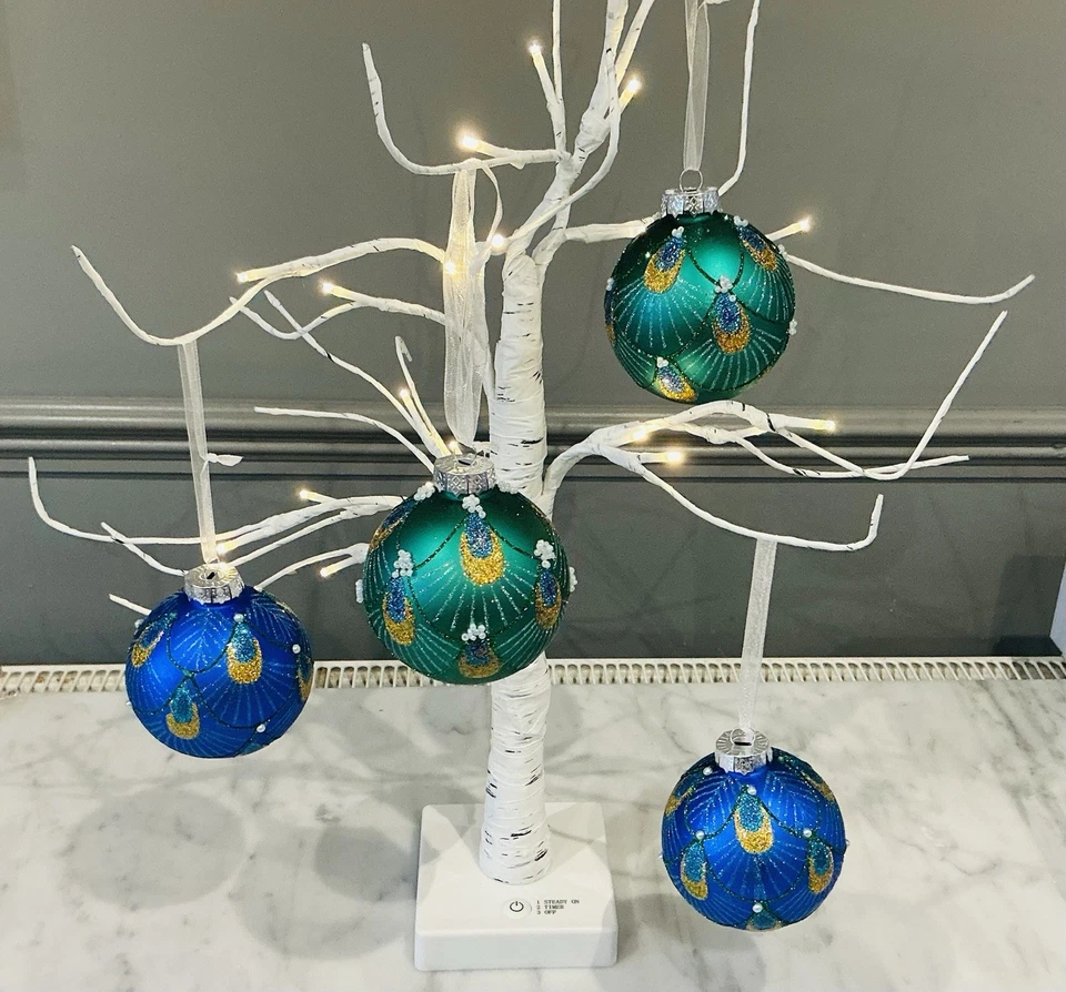 Set of 4 Peacock Decorated Glass Baubles by Elle Vibrant Green Blue With Pearls - Image 3 of 4