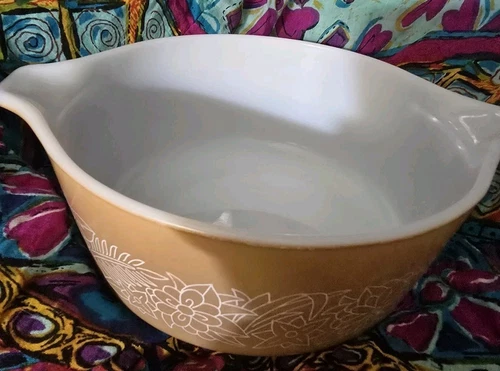 Pyrex 31 Small Brown Mixing Nesting Bowl Woodland Pattern Vintage Round 500ML