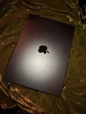 MacBook Pro 14-inch - Apple M4 chip Built for Apple Intelligence - 16GB Memory