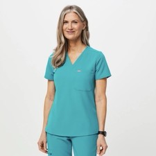 FIGS Women s Catarina Scrub Top in Teal Size Medium