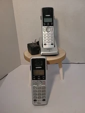 UNIDEN  5.8GHZ CORDLESS PHONE TELEPHONE SILVER Handset Base Unit UNTESTED.  