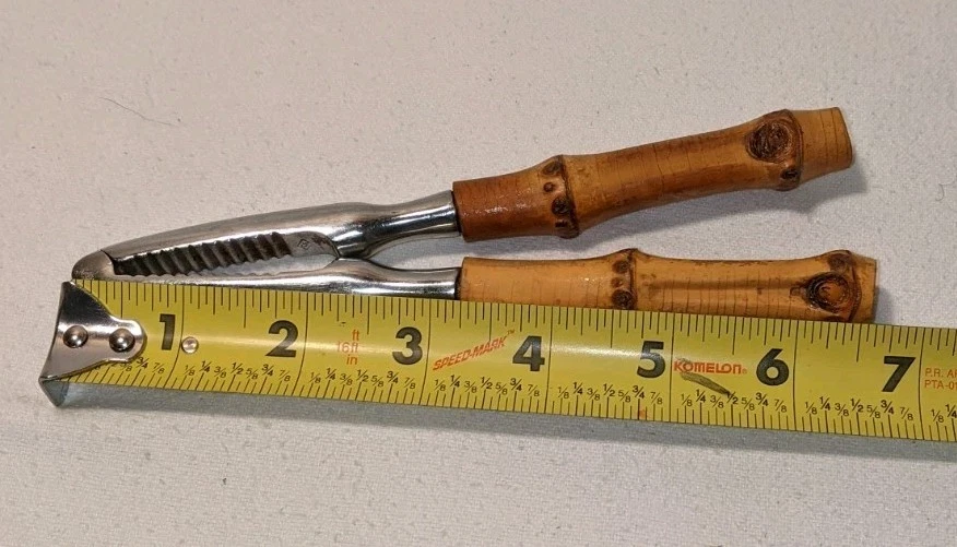 Cascanueces de mano Carl Aubock de acero inoxidable de colección de los años 50 madera de bambú Foto 3 de 4