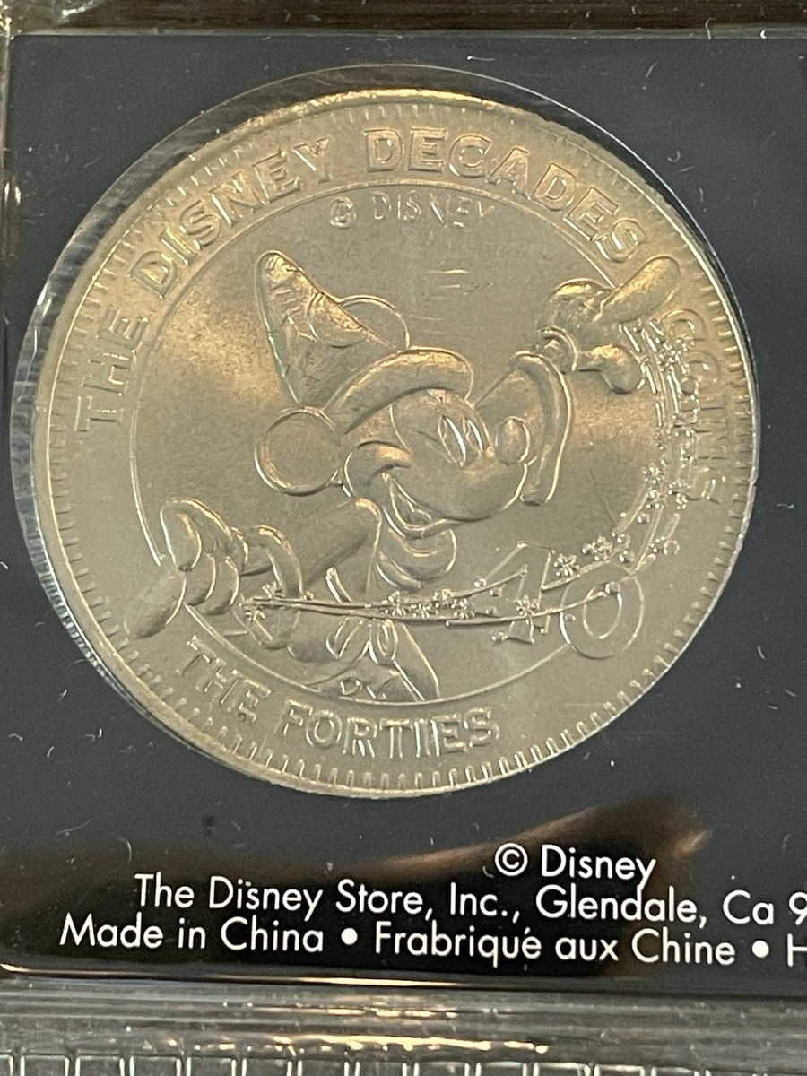Disney Decades Coins #52 Donald Duck Christmas On Bear