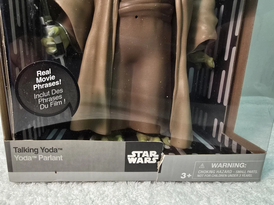 Disney STARWARS TALKING YODA NIB - Image 3 of 4