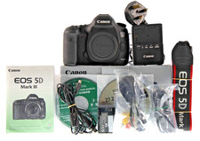 Canon EOS 5D Mark III Full-Frame DSLR Camera Body - Shutter actuations '8965'