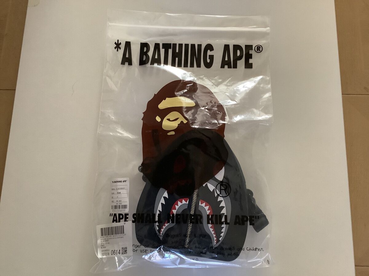 Authentic a bathing ape bape shark silicon shoulder bag Authentic a bathing ape bape shark silicon shoulder bag