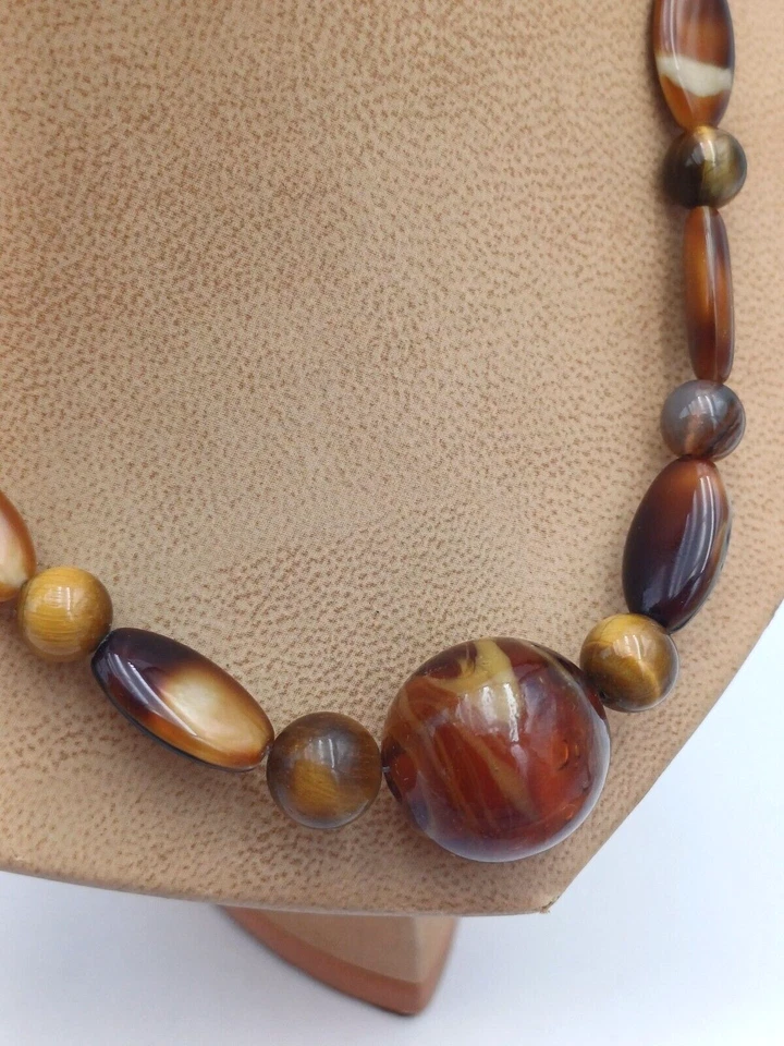 OCCHIO DI TIGRE E RESINA STRIATA - GIROCOLLO VINTAGE - Immagine 3 di 4