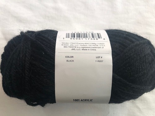 BIG TWIST PETITE YARN- MANY COLORS- DISCOUNT SHIPPING ON 2 OR MORE - Picture 9 of 20