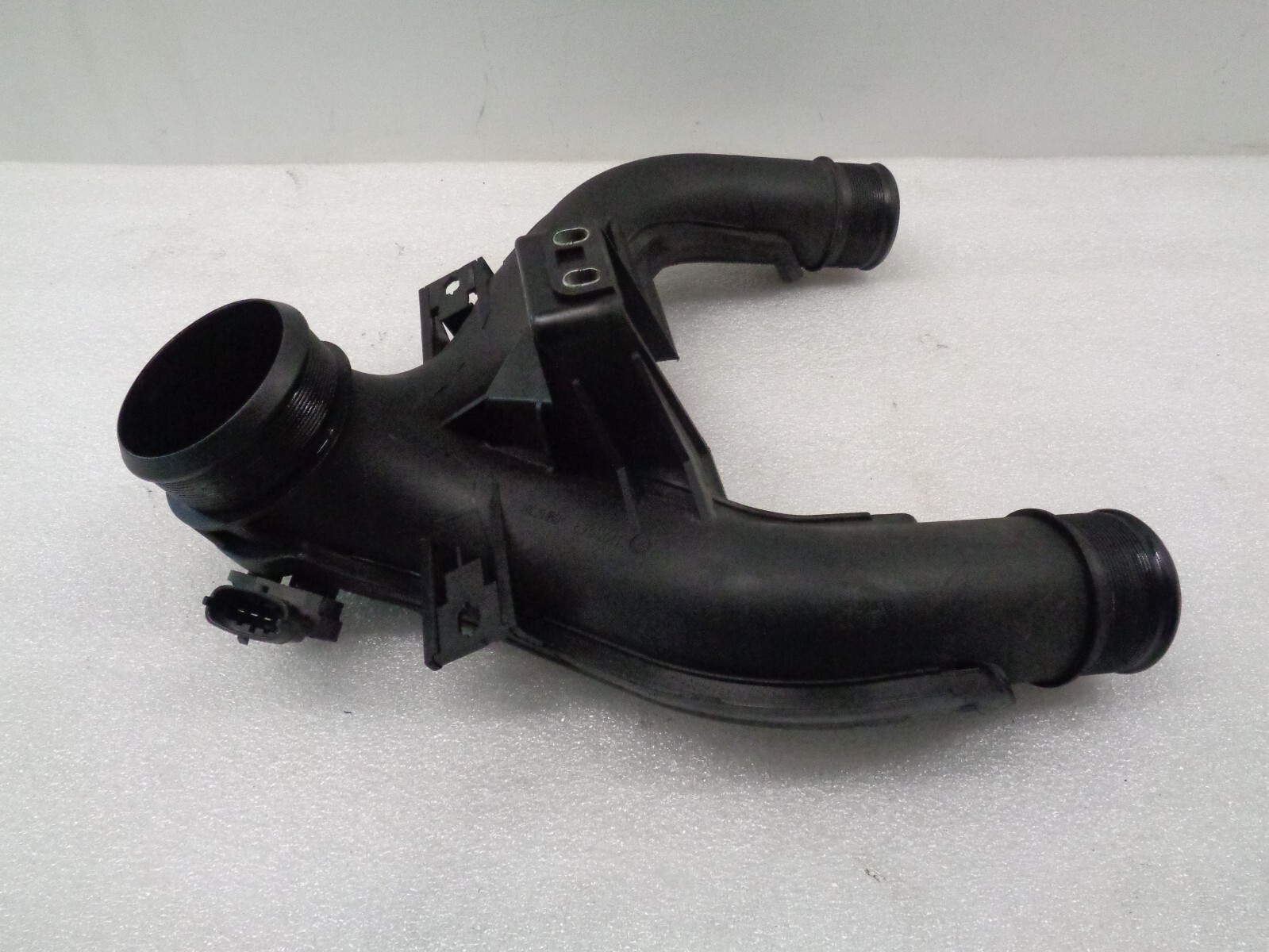 14-19 Maserati Ghibli Gas Air Filter Intake Inlet Hose Sleeve Duct OEM AK240288