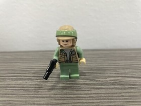 LEGO Endor Rebel Commando STAR WARS MINIFIGURE W/ Weapon From Set 9489 10236