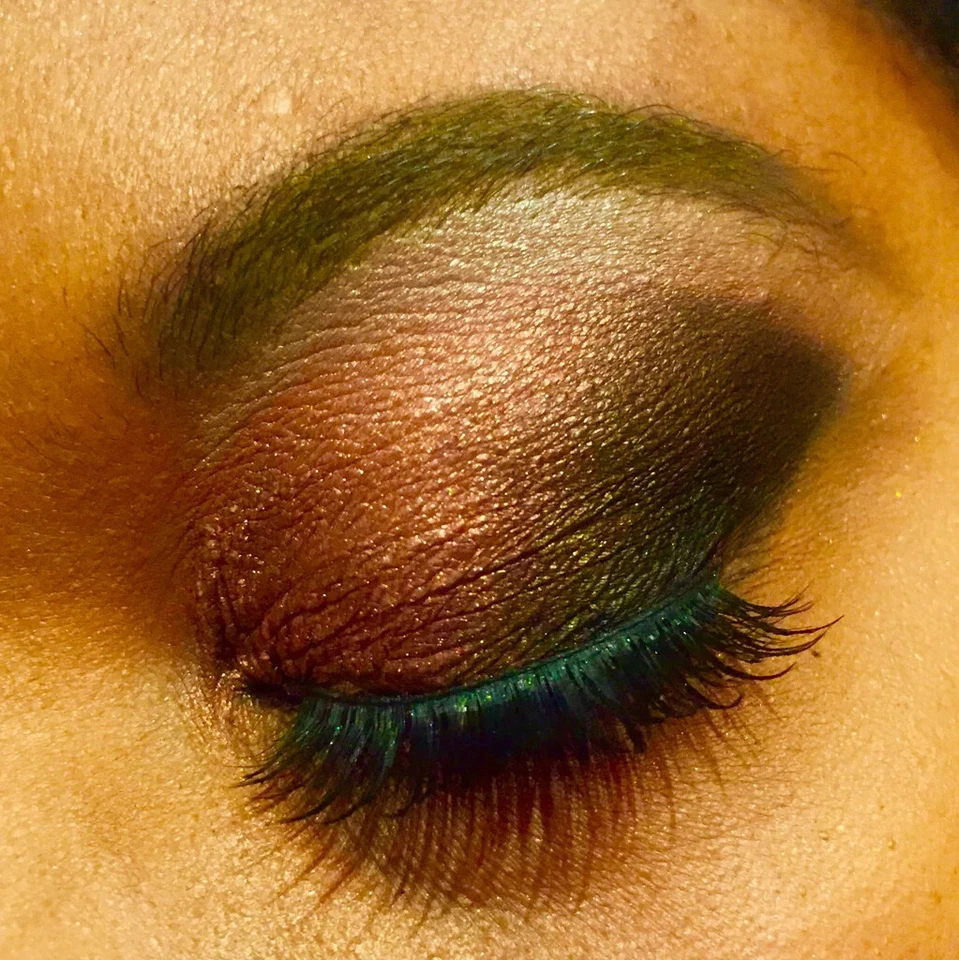 New Crown Pro OMG Pallette 10 eyeshadow Colors NWOB HTF - Image 4 of 4