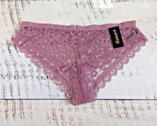 NWT Frederick s of Hollywood Size M Rose Wendy Lace Tanga