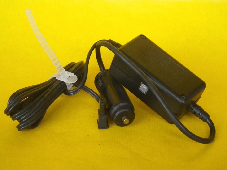 METZ A16 cable de charge 202/402 sur allume cigare 12V - Photo 1/3