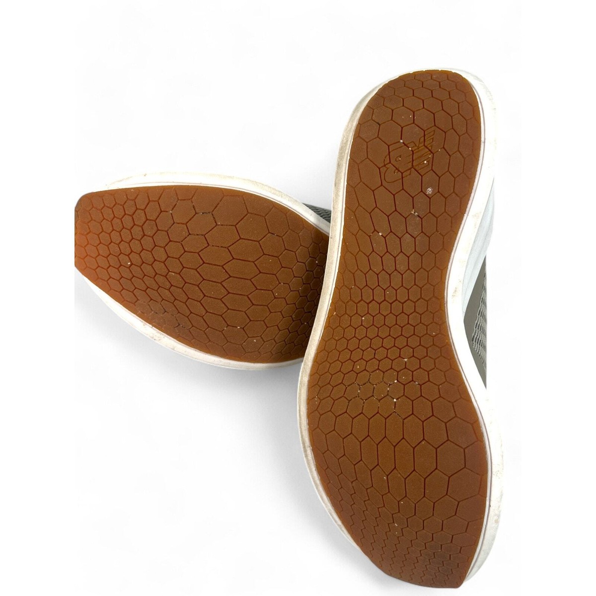 NWOT New Balance Men display picture 3