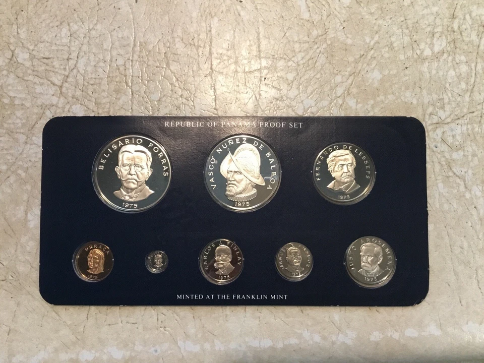 SILVER 1975 Coinage of The Republic of Panama 8 Coin Proof Set Original box COA - Image 2 of 4