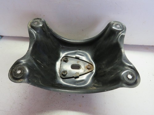 2005 05 TOYOTA RAV4 2.4L Spare Wheel Tire Carrier Mount Bracket