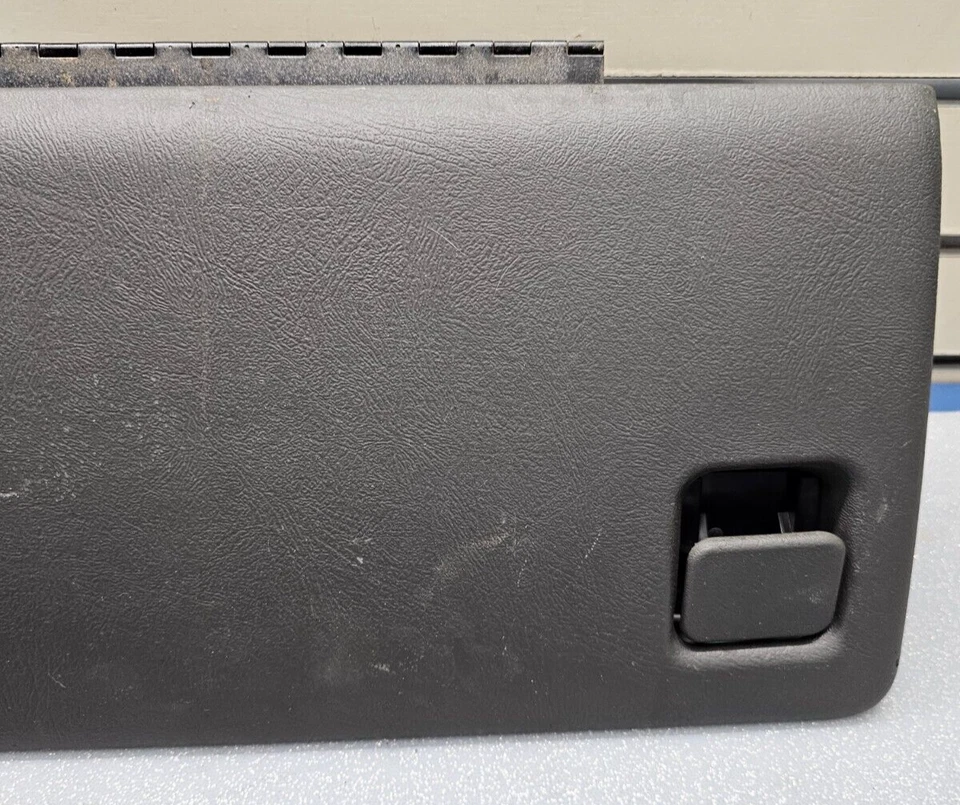 99-06 SILVERADO SIERRA приборной панели перчаточный ящик отсек для хранения в сборе черный G3 - Изображение 2 из 4