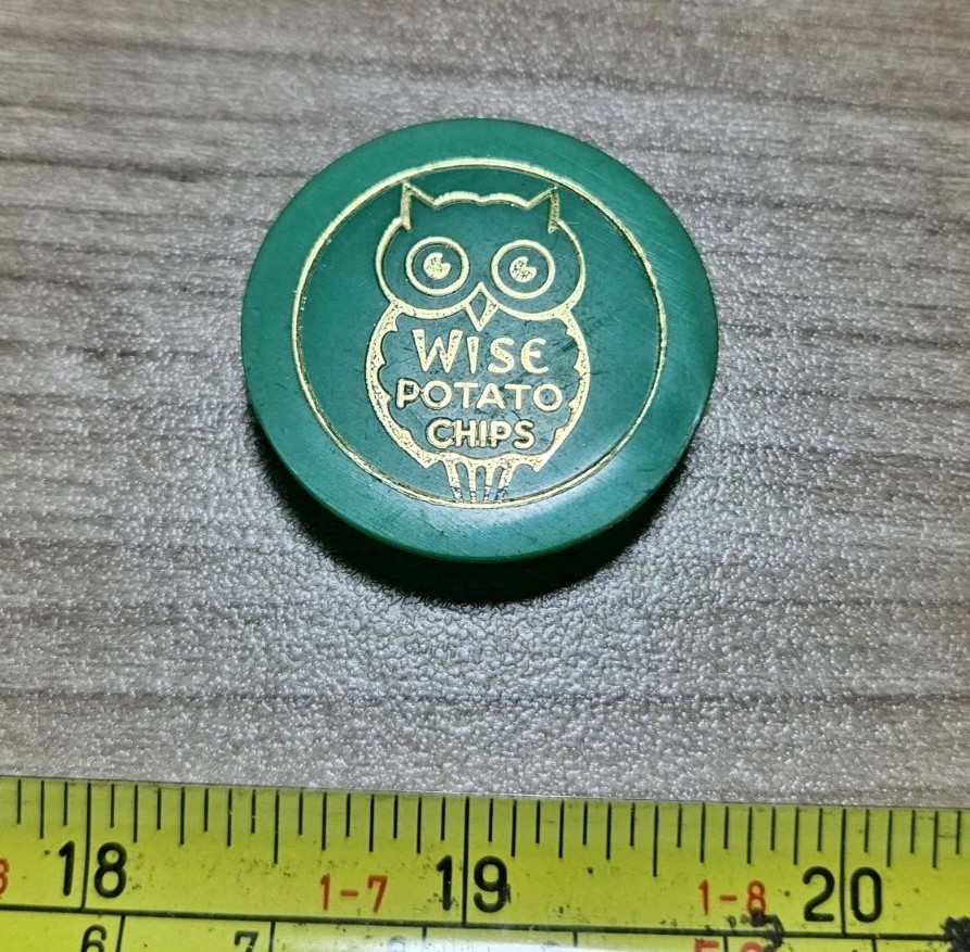 Vintage Wise Potato Chips Owl Advertising Plastic Bottle Cap