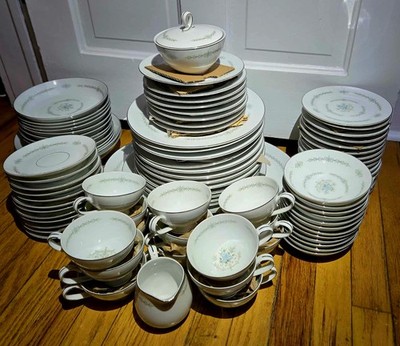 Mikasa “Dundee” 5531 Fine China Narumi Japan 70-Pc Dinnerware Set