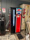 Vintage 1970s Pepsi vending machine with Key — photo 2