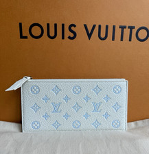 LOUIS VUITTON Pochette Felicie Leather Milky white and Blue Bi-color Zip Wallet