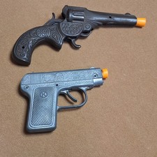 ANTIQUE STEVENS CAST IRON CAP GUN 1895 U.S.A. MADE  1950S HAWKEYE CAP GUN